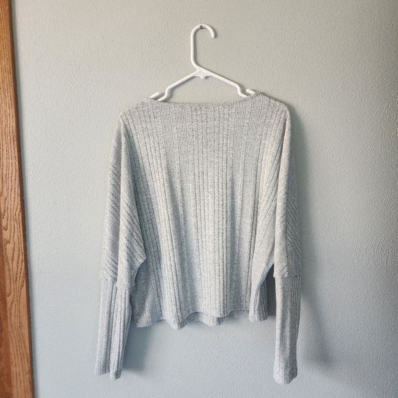 Shein Long-Sleeve/Lightweight Sweater - Picture 5 of 8